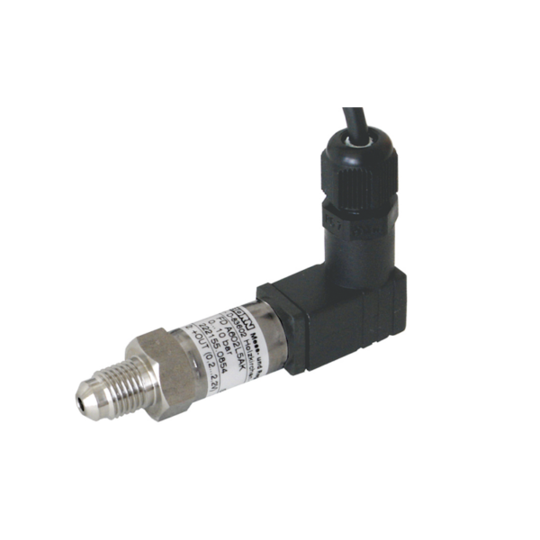 Pressure transducer for measuring the temperature of refrigerants